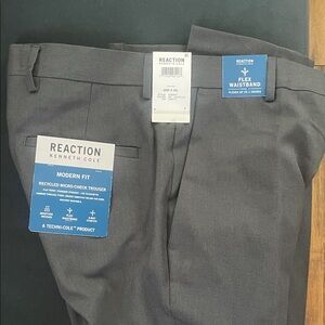 Reaction Kenneth Cole Gray Modern Fit Flat Front Shorts with Flex Waistband